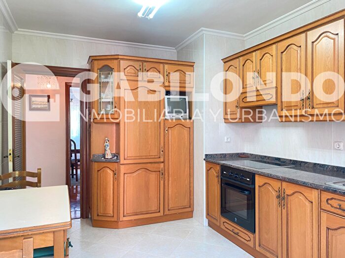Casas en venta y pisos alquiler - 2