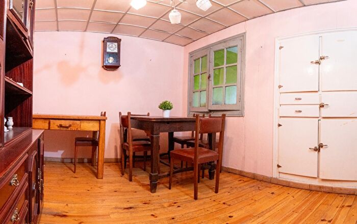 Casas en venta y pisos alquiler - 3