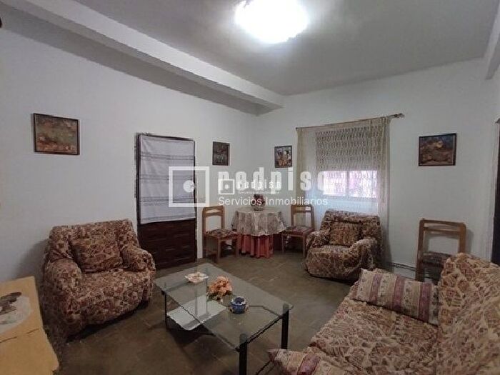 Casas en venta y pisos alquiler - 1