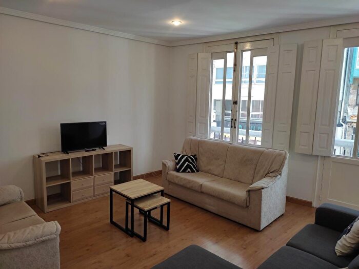Casas en venta y pisos alquiler - 1