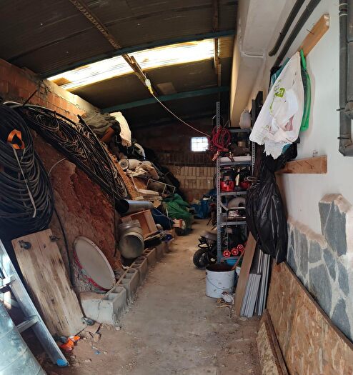 Casas en venta y pisos alquiler - 3