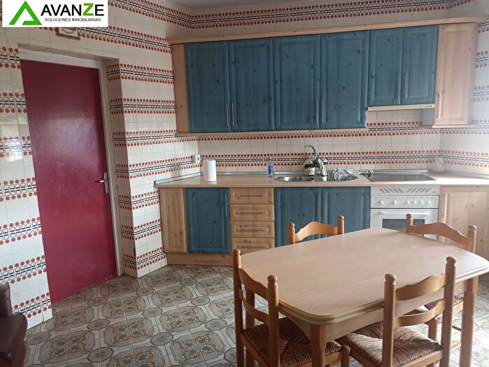 Casas en venta y pisos alquiler - 2