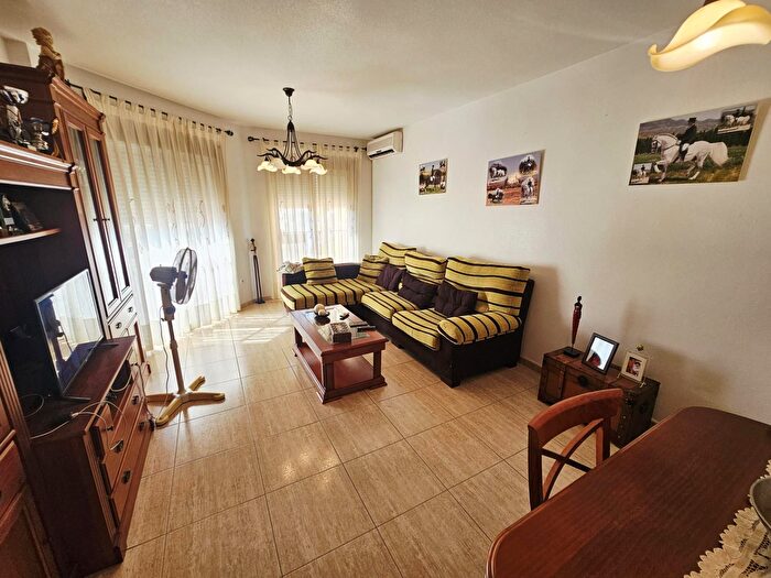 Casas en venta y pisos alquiler - 2