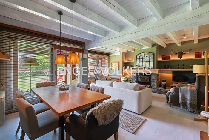Casas en venta y pisos alquiler - 3