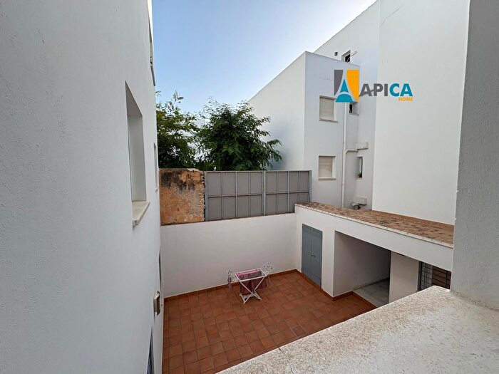 Casas en venta y pisos alquiler - 3