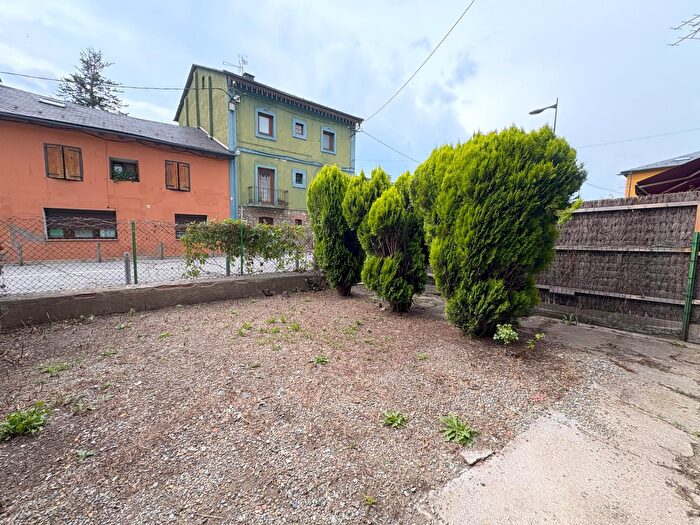 Casas en venta y pisos alquiler - 1