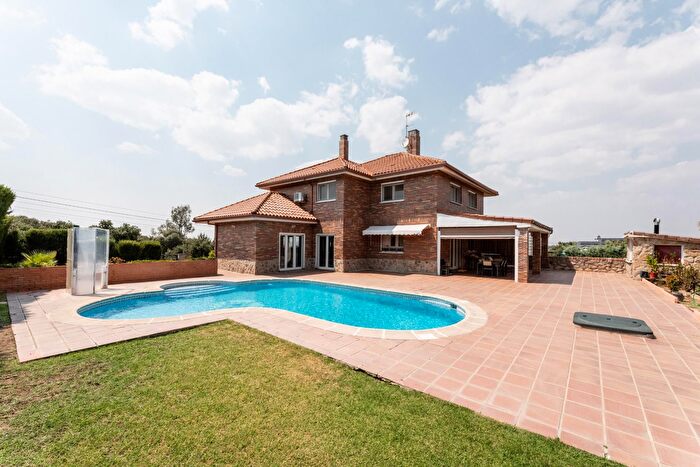 Casa en venta en Batres, Madrid de 5 habitaciones