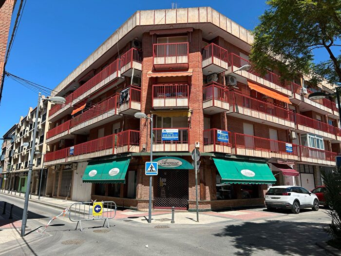 Piso en venta en Guadix, Granada de 5 habitaciones