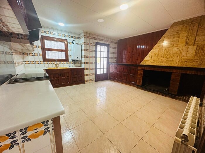 Casas en venta y pisos alquiler - 2