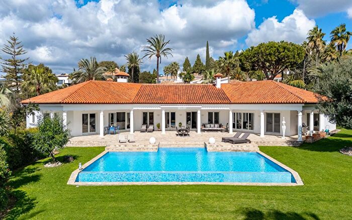 Casa en venta en Elviria Cabopino, Hacienda Las Chapas de 4 habitaciones