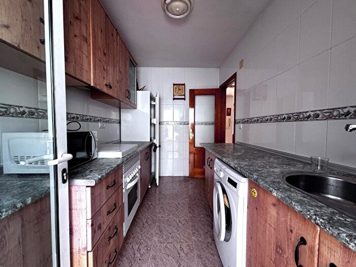 Casas en venta y pisos alquiler - 2