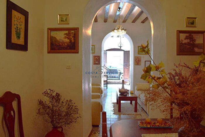 Casas en venta y pisos alquiler - 1