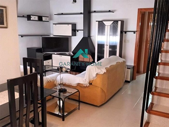 Casas en venta y pisos alquiler - 1