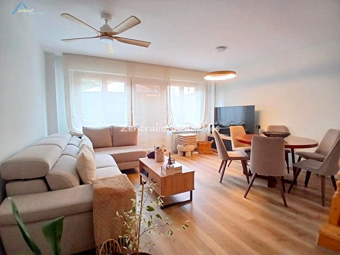 Casas en venta y pisos alquiler - 2