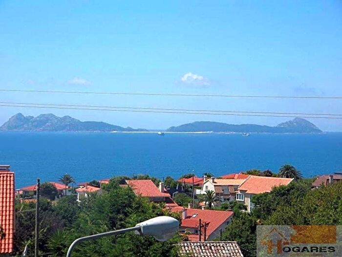 Casa en venta en Coruxo Oia Saiáns, Vigo de 5 habitaciones
