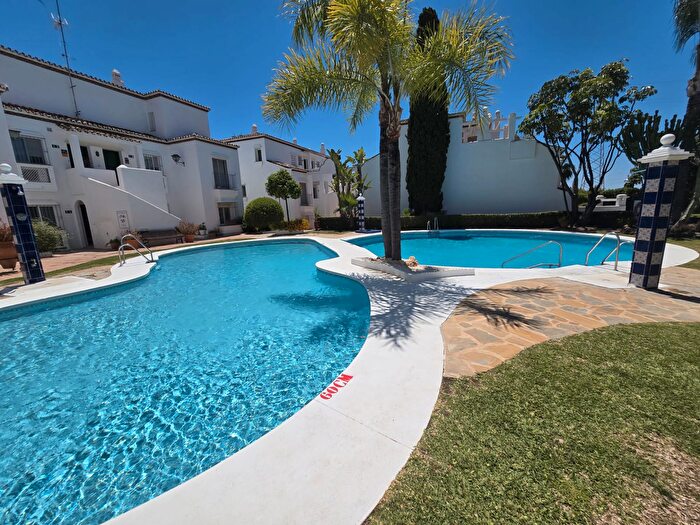 Piso en venta en Milla de Oro, Sierra Blanca de 2 habitaciones