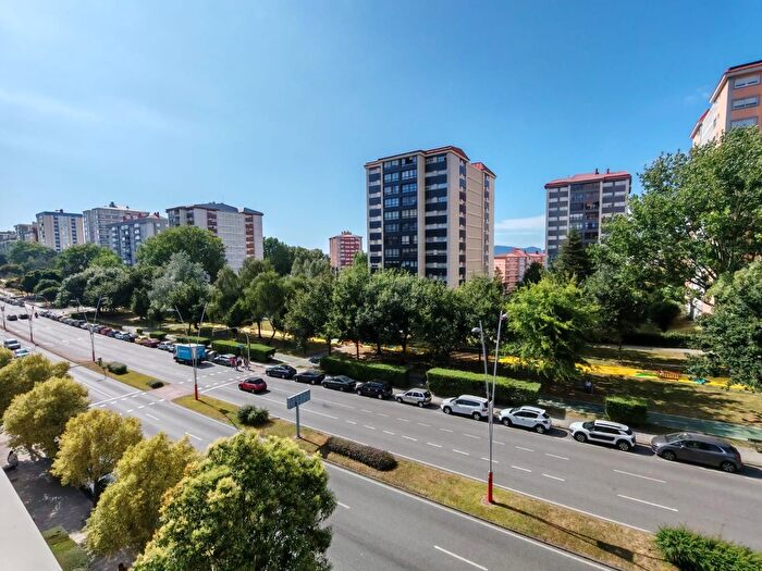 Casas en venta y pisos alquiler - 1