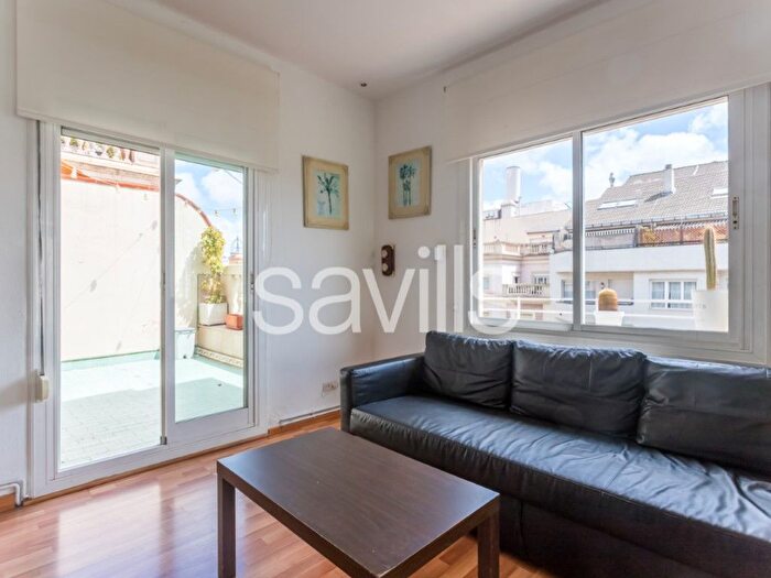 Casas en venta y pisos alquiler - 1