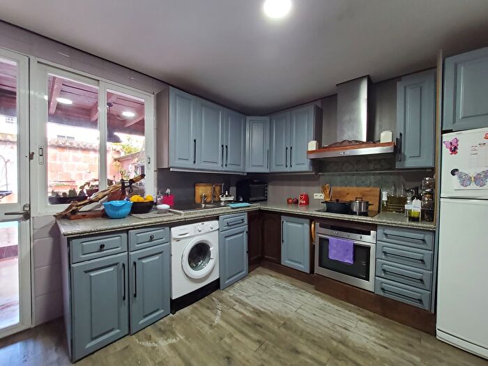 Casas en venta y pisos alquiler - 1