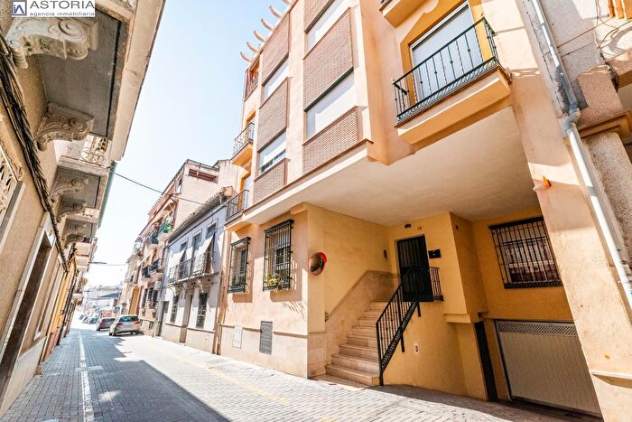 Casas en venta y pisos alquiler - 1
