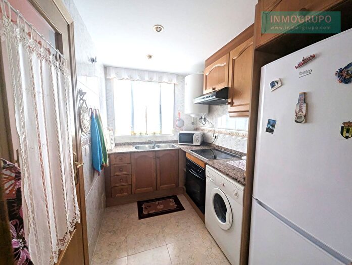 Casas en venta y pisos alquiler - 3