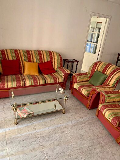 Casas en venta y pisos alquiler - 3