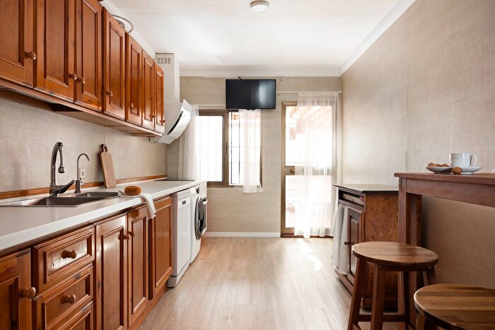 Casas en venta y pisos alquiler - 3