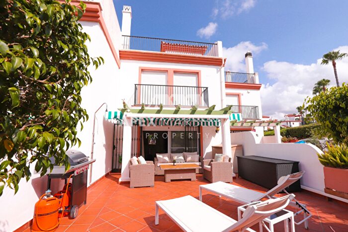 Casa en venta en Elviria Cabopino, Cabopino Artola de 3 habitaciones