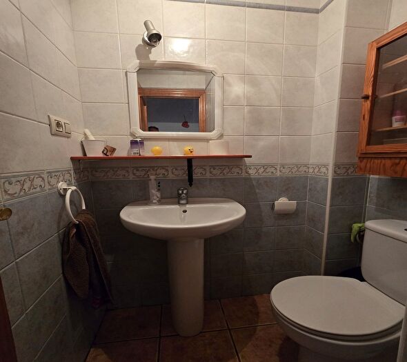 Casas en venta y pisos alquiler - 3