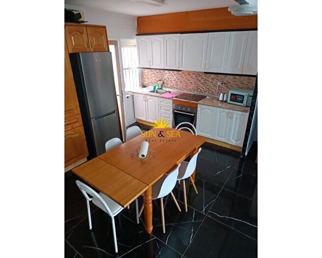 Casas en venta y pisos alquiler - 3