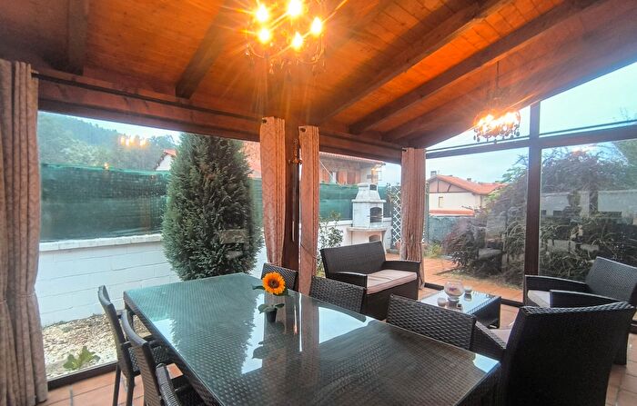 Casas en venta y pisos alquiler - 3