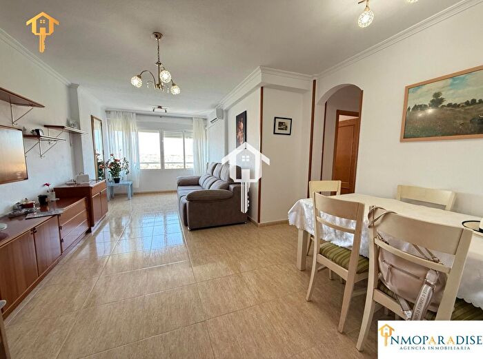 Casas en venta y pisos alquiler - 1