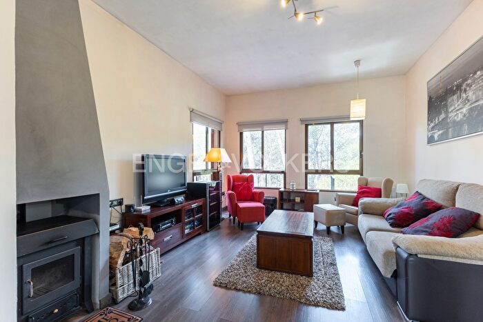Casas en venta y pisos alquiler - 3