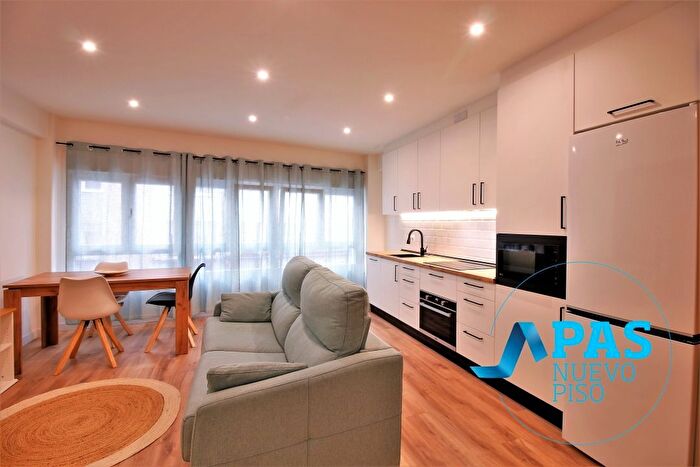 Casas en venta y pisos alquiler - 3