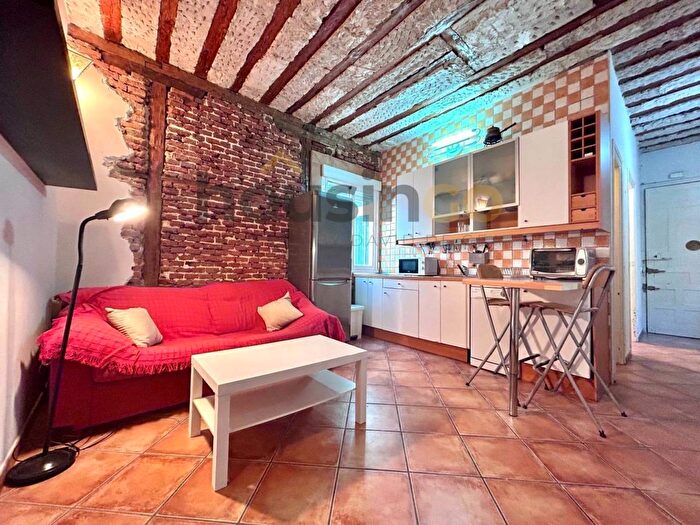 Casas en venta y pisos alquiler - 1