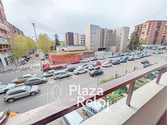 Casas en venta y pisos alquiler - 3