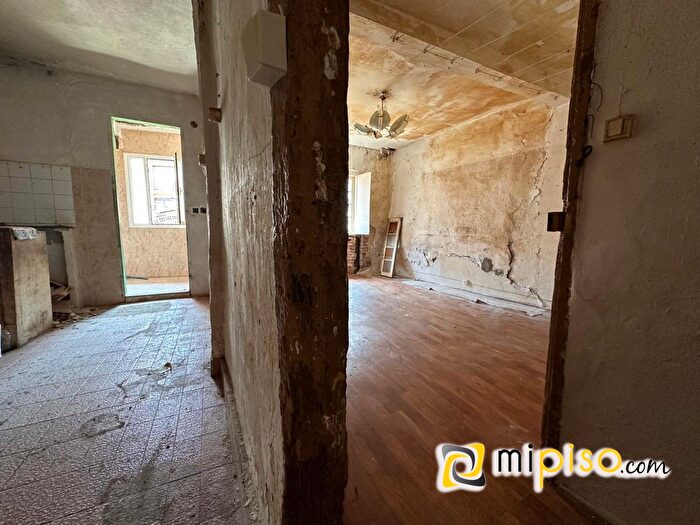 Casas en venta y pisos alquiler - 2