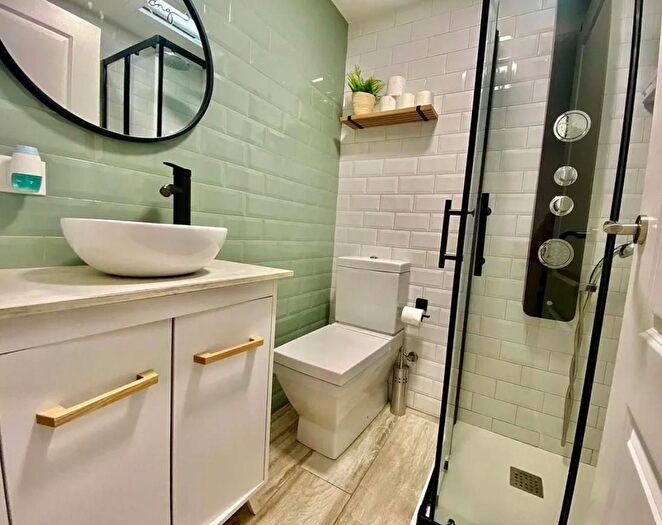 Casas en venta y pisos alquiler - 2
