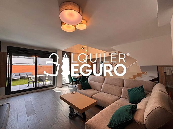 Casas en venta y pisos alquiler - 1