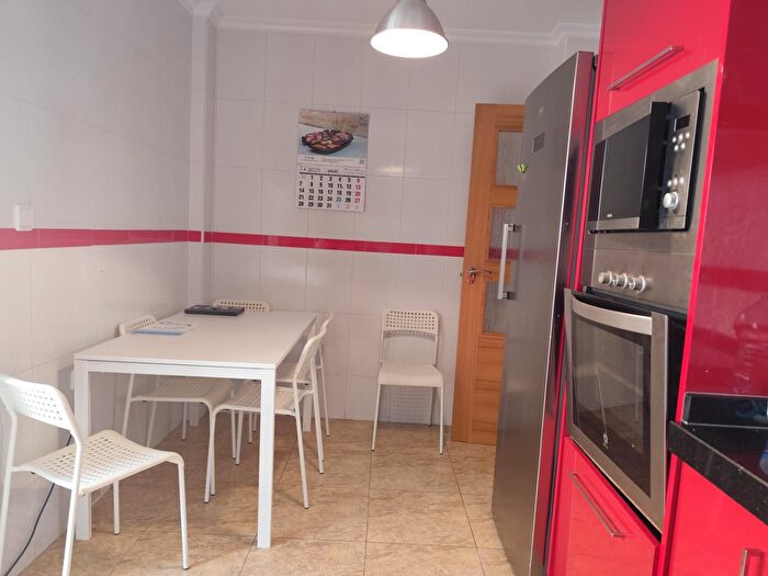 Casas en venta y pisos alquiler - 2