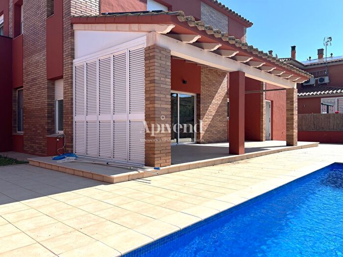 Casa en venta en Sant Pere Pescador, Girona de 4 habitaciones
