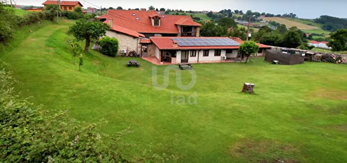 Casa en venta en Mogro, Miengo de 12 habitaciones