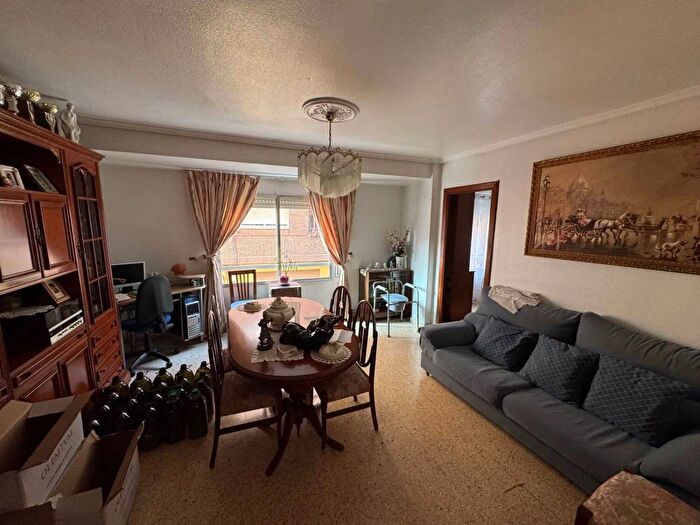 Casas en venta y pisos alquiler - 2