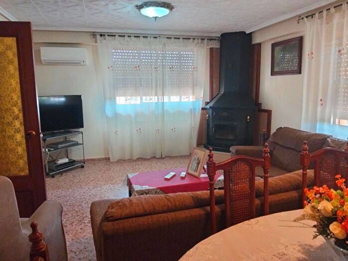 Casas en venta y pisos alquiler - 2