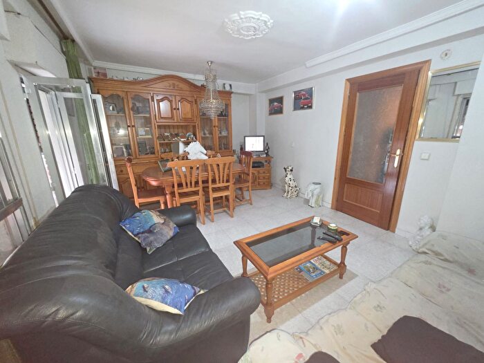 Casas en venta y pisos alquiler - 2