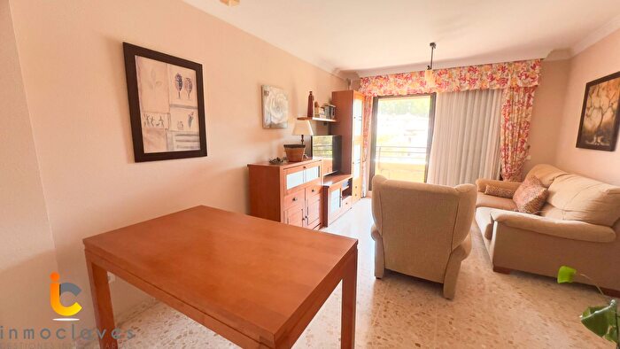 Piso en venta en San Bernabé, Algeciras de 3 habitaciones
