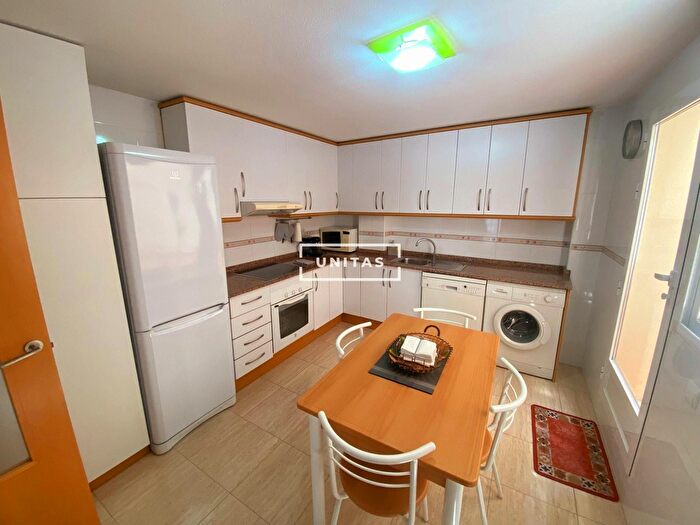 Casas en venta y pisos alquiler - 1