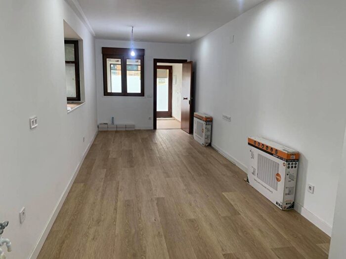 Casas en venta y pisos alquiler - 1