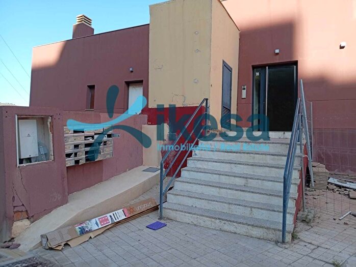 Casas en venta y pisos alquiler - 1