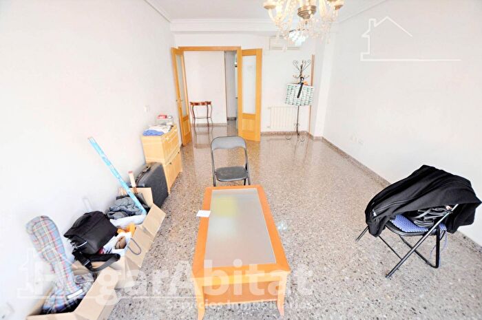 Casas en venta y pisos alquiler - 2